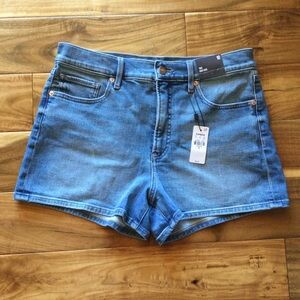 ✔️ NWT Express 90s High Rise Denim Shorts Size 10